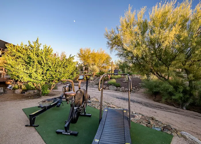 1-acre Backyard 4br Pickleball, Sauna, Saltroom, Gym, Wellness Cave Creek