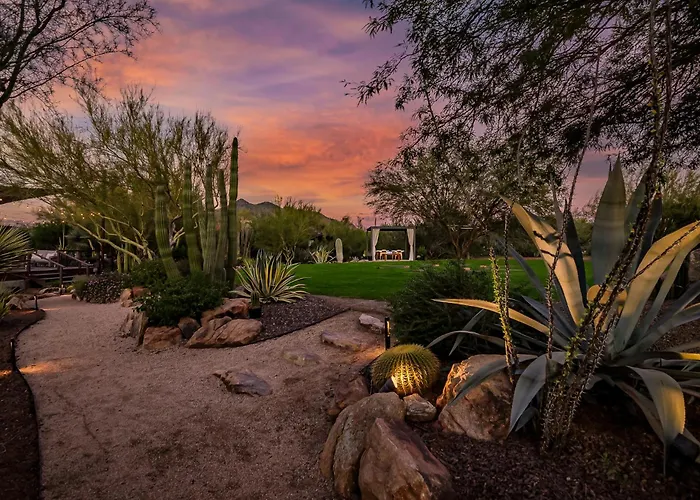 1-acre Backyard 4br Pickleball, Sauna, Saltroom, Gym, Wellness Cave Creek