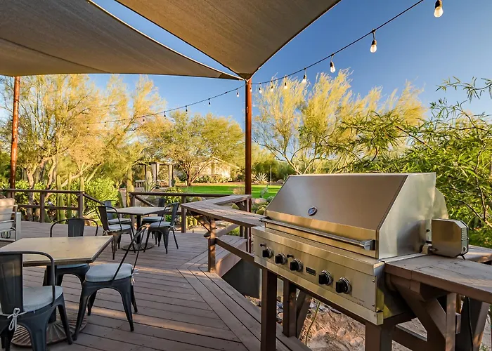 Villa 1-acre Backyard 4br Pickleball, Sauna, Saltroom, Gym, Wellness *